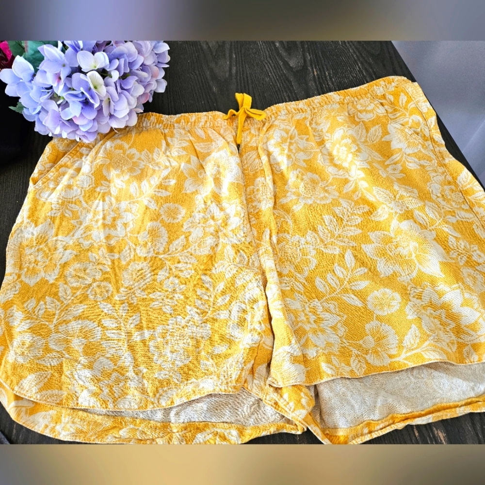 Terra & Sky Sunlit Floral Drawstring Shorts